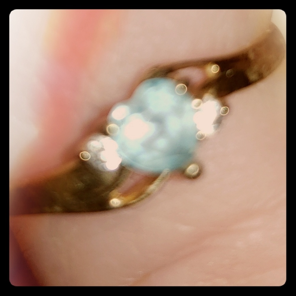 10kt yellow gold ring w/ March birthstone heart